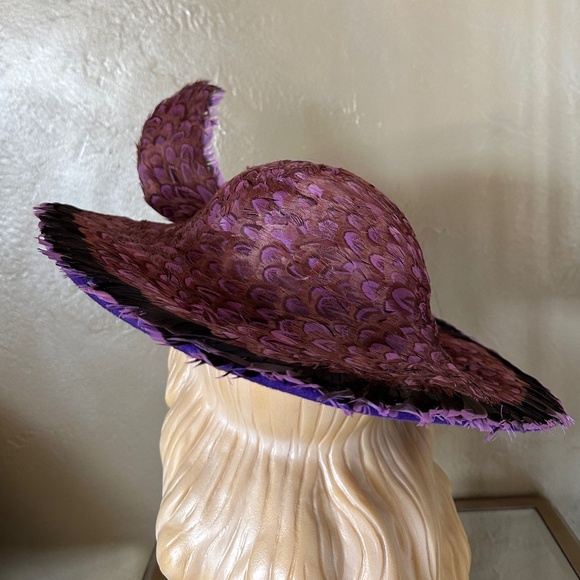 ASTONISHING DESIGNER JACK  MCCONNELL VINTAGE PURPLE FELT WIDE BRIM + FEATHERS - Picture 8 of 16